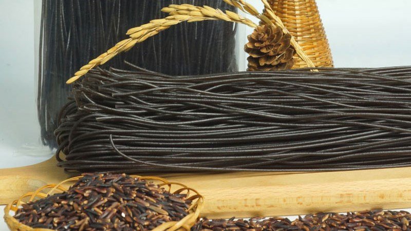 100g bún gạo lứt đen và giá trị calo của nó