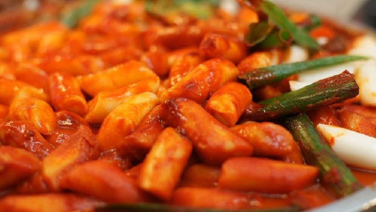 Bánh gạo cay - topokki truyền thống hấp dẫn