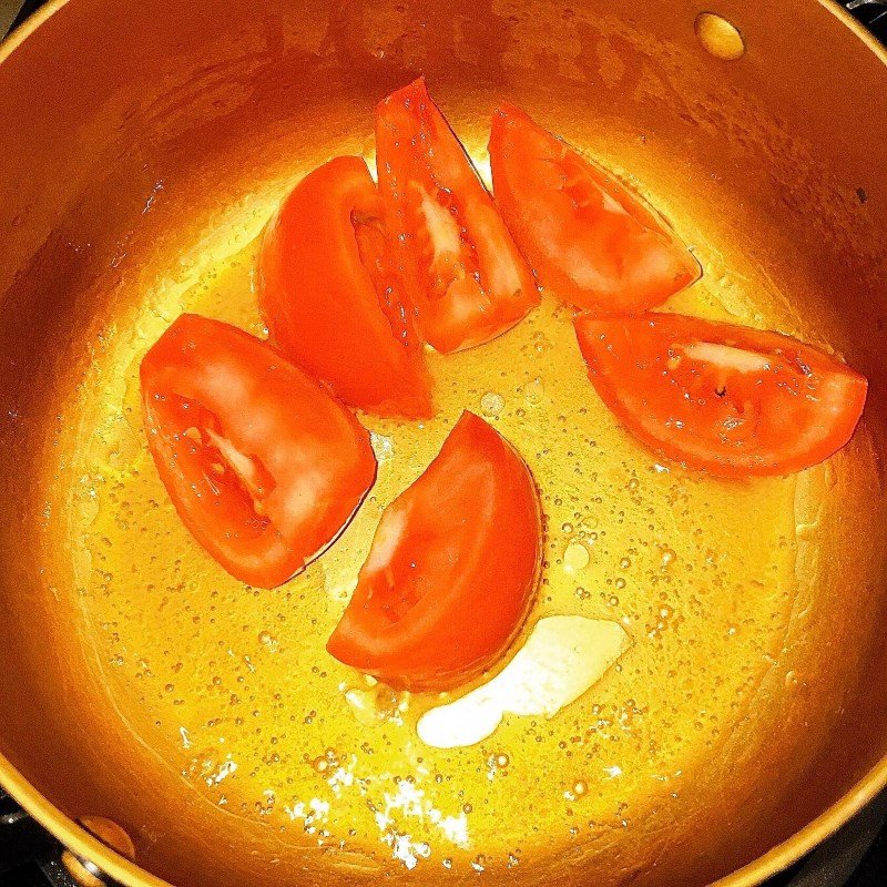 Bánh gạo tokbokki dai ngon thấm vị sốt đỏ