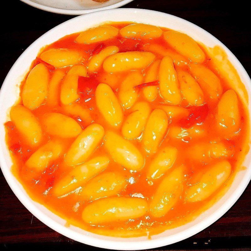 Bánh tokbokki tươi ngon sau khi được nấu chín