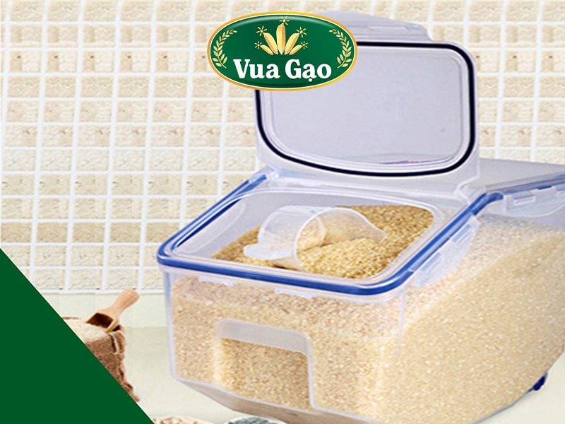 Bảo quản gạo trong hộp đựng gạo chuyên dụng