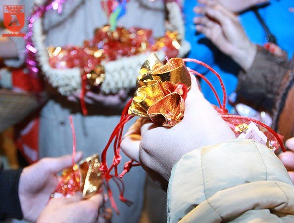 Bát muối phong thủy đặt ở góc nhà để cầu mong tài lộc và sức khỏe