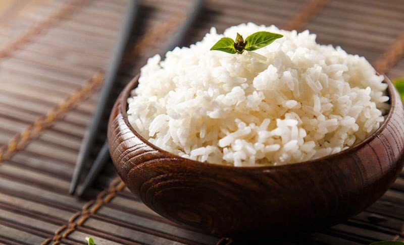 Chén cơm trắng, biểu thị lượng gạo bao nhiêu calo