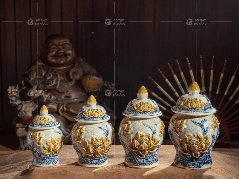 Chén thờ Bát Tràng đa dạng kích thước phù hợp mọi không gian thờ cúng