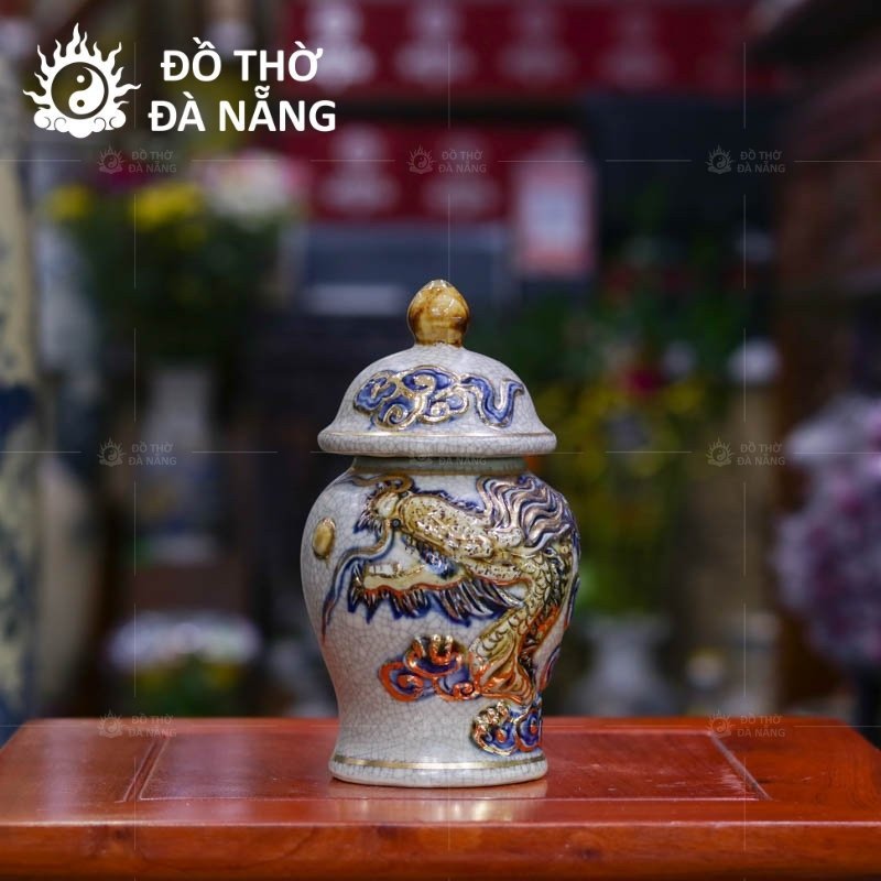 Chén thờ men rạn vẽ vàng họa tiết rồng chầu nguyệt