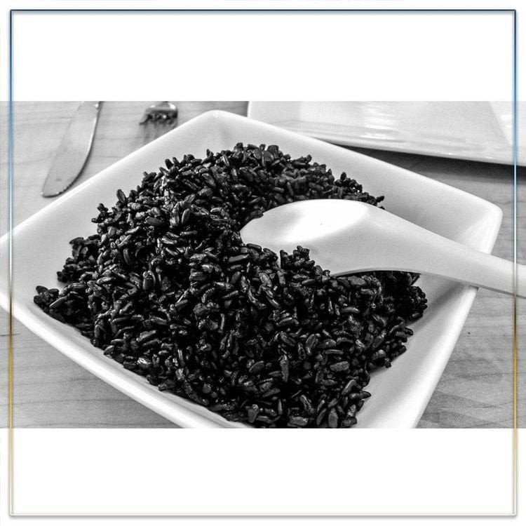 Để nấu gạo lứt thơm ngon bổ dưỡng, việc lựa chọn và ngâm gạo đúng cách là rất quan trọng