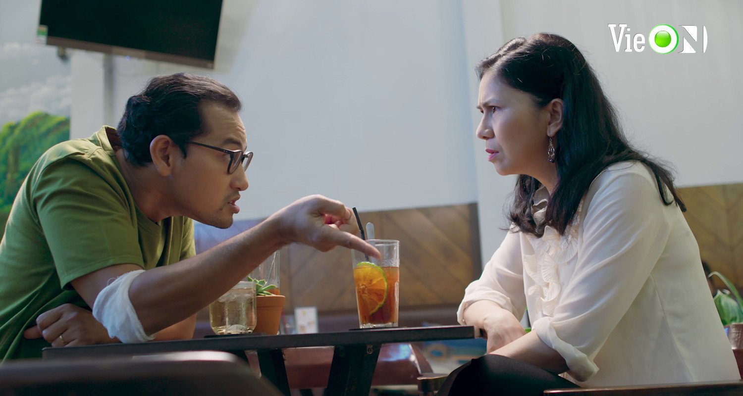 Diễn viên Huỳnh Đông và Thụy Mười trong Gạo nếp gạo tẻ 2