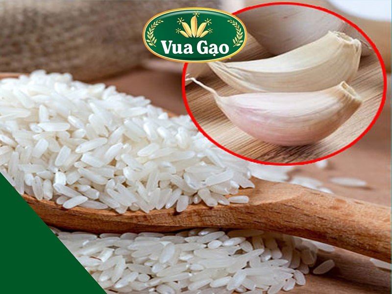 Dùng tỏi để đuổi mọt gạo hiệu quả