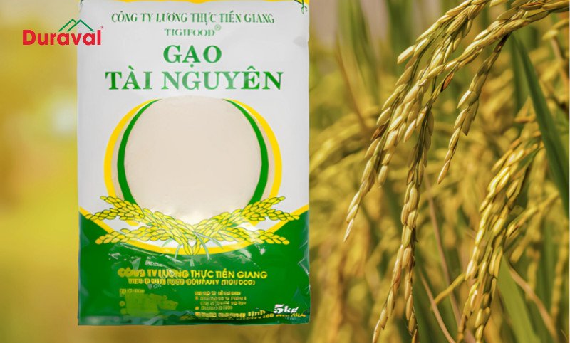 Gạo Tài Nguyên hạt to tròn, cơm chắc bùi và ráo, giữ trọn hương vị khi nguội