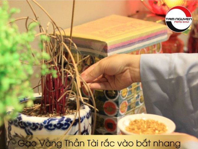 Gạo vàng thần tài được sử dụng trong các dịp quan trọng như vía Thần Tài