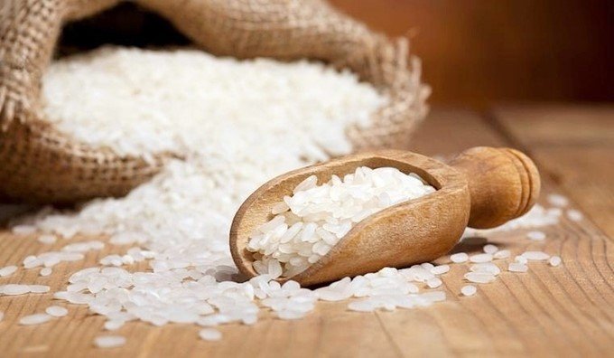 Giá gạo nguyên liệu hôm nay trên thị trường nội địa đang có xu hướng giảm nhẹ
