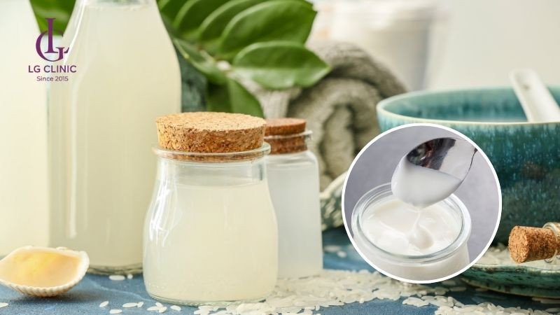 Hỗn hợp sữa chua và nước vo gạo giúp cấp ẩm, làm mịn da