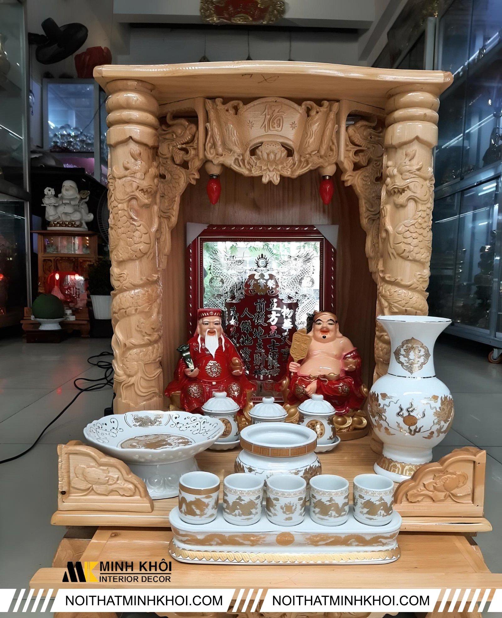 Hướng dẫn cách đặt gạo muối nước trên bàn thờ Thần Tài Ông Địa đúng vị trí