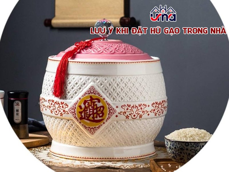 Lưu ý vệ sinh sạch sẽ khu vực đặt hũ gạo để duy trì năng lượng tích cực