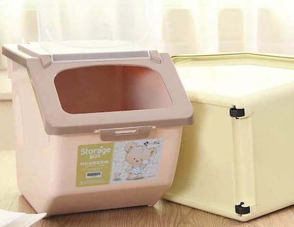 Thùng đựng gạo 15kg có bánh xe tiện lợi di chuyển trong bếp