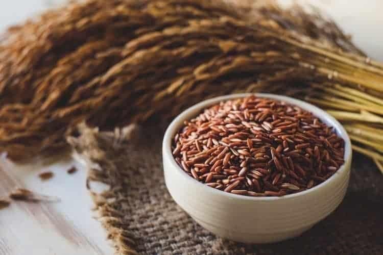 uống nước gạo lứt để giảm căng thẳng và thư giãn tinh thần
