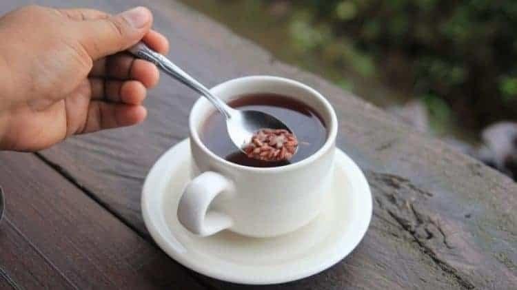 Uống nước gạo lứt rang đều đặn giúp ngăn ngừa nguy cơ sỏi thận, hỗ trợ chức năng thận