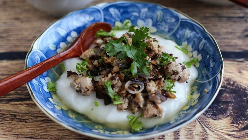 Bánh đúc nóng thơm lừng