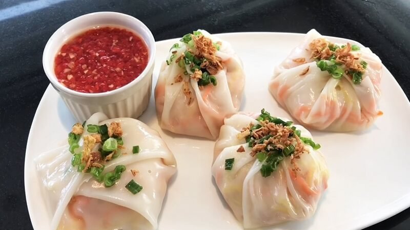 Bánh đùm nhìn giống hoành thánh