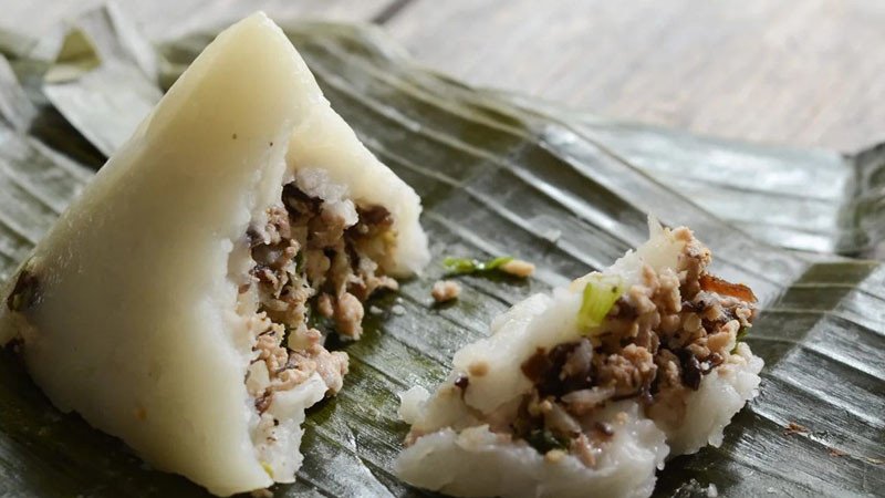 Bánh giò nóng hổi thơm ngon