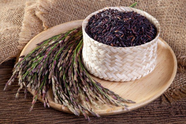 Hạt gạo lứt đen nguyên cám
