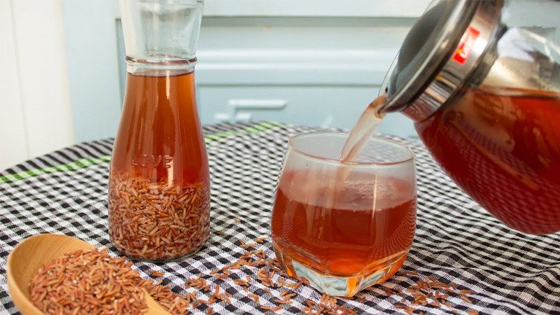 Hạt gạo lứt và nước gạo lứt dinh dưỡng