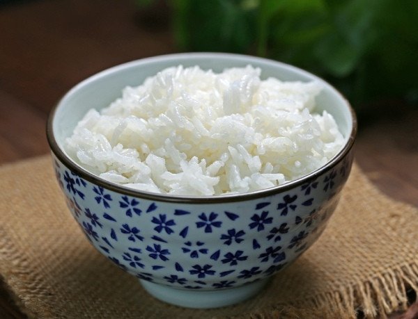 Hạt gạo ST25 trắng trong, dẻo thơm