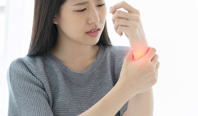 Uống nước đỗ đen gạo lứt rang giúp đào thải độc tố, ngăn ngừa bệnh gút hiệu quả